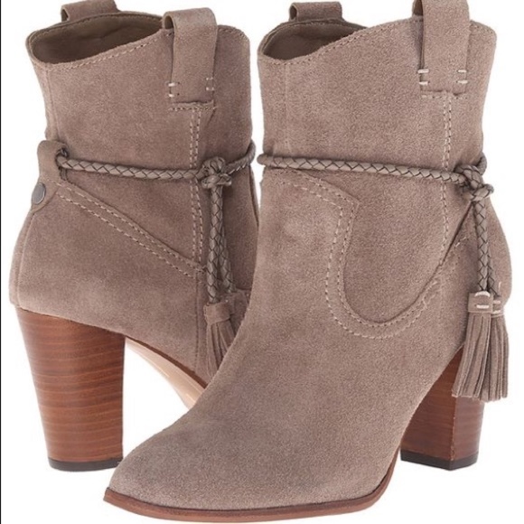 Dolce Vita Shoes - CLOSET CLEAR OUT!!! Dolce Vita Tan Bootie